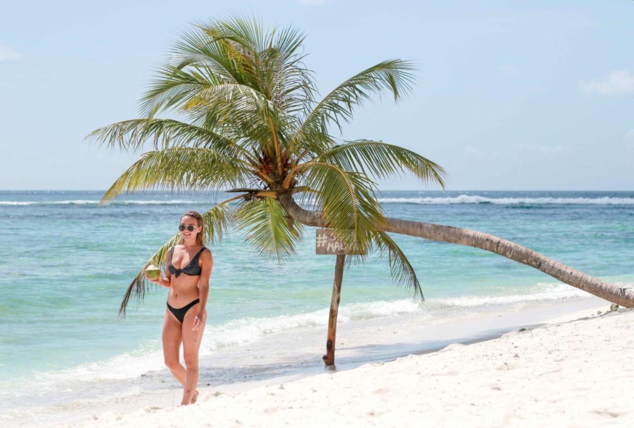 Palm Gate Maldives Hotel Thulusdhoo Eksteriør billede