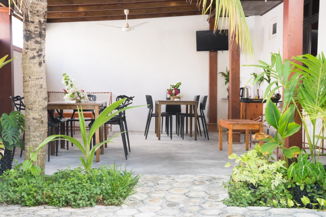 Palm Gate Maldives Hotel Thulusdhoo Eksteriør billede