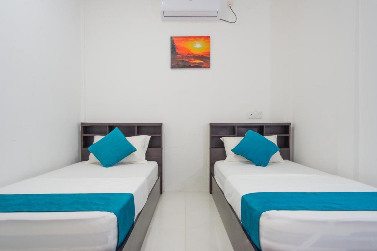 Palm Gate Maldives Hotel Thulusdhoo Eksteriør billede