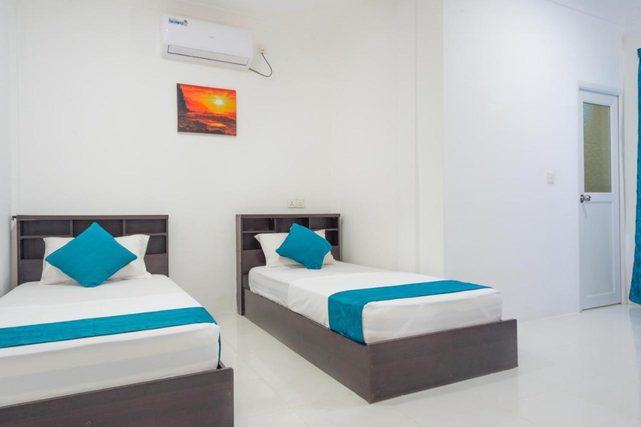 Palm Gate Maldives Hotel Thulusdhoo Eksteriør billede
