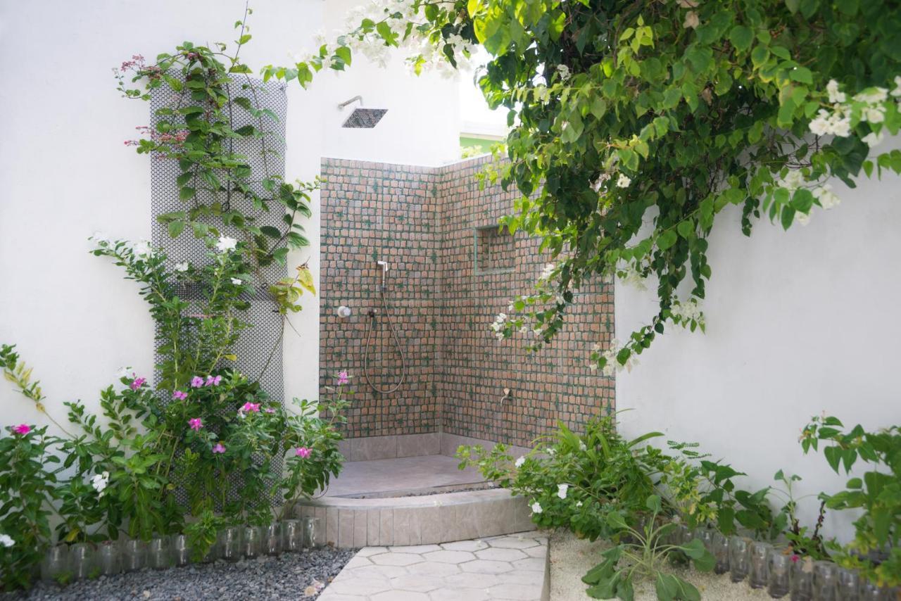 Palm Gate Maldives Hotel Thulusdhoo Eksteriør billede