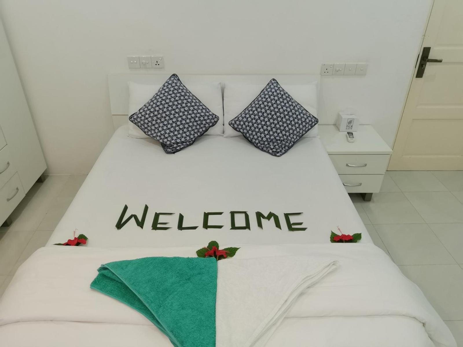 Palm Gate Maldives Hotel Thulusdhoo Eksteriør billede
